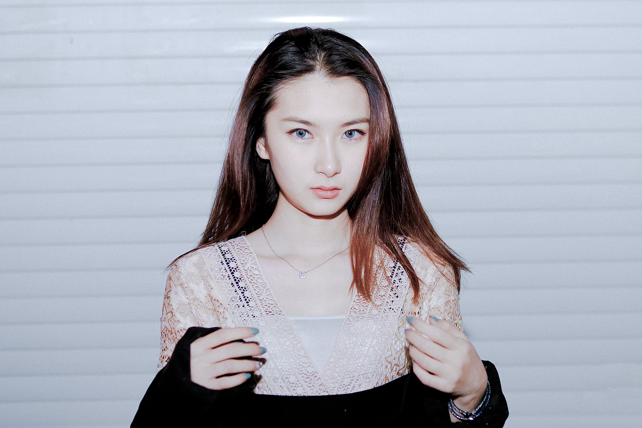 上海三林地铁站附近夜景人像随拍