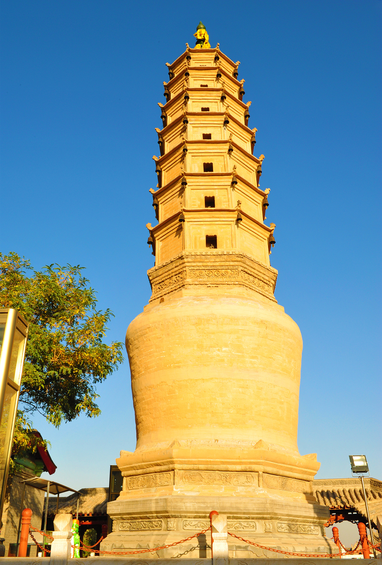 印象白塔