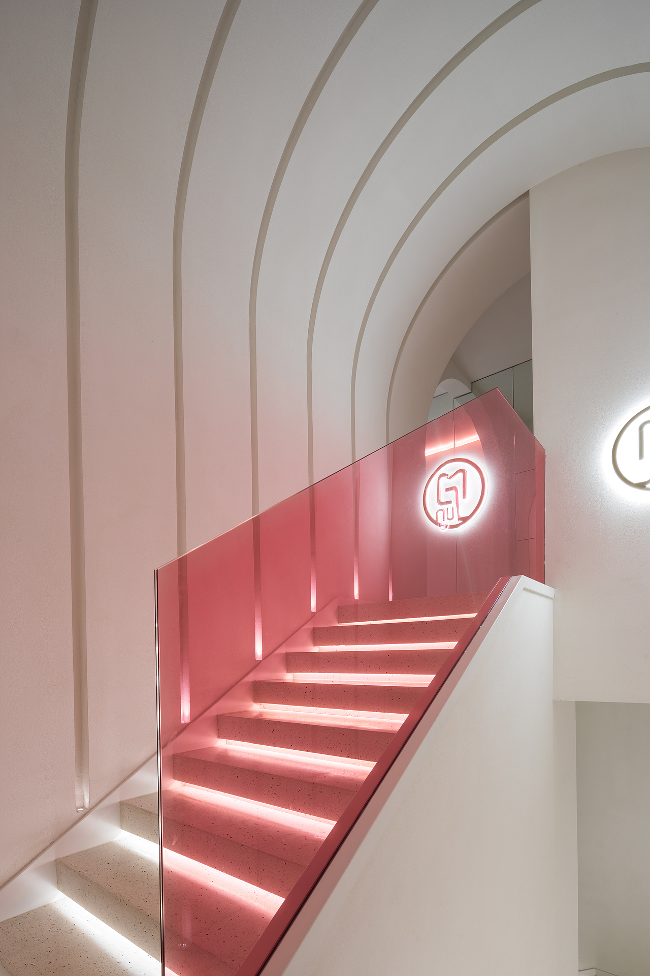 MFUN•Beauty Tower 美容会所——蝶变（图ZMjk5MzAwMjI0） - 商业空间设计 - 站酷设计师有划设原创素材 - 站酷ZCOOL