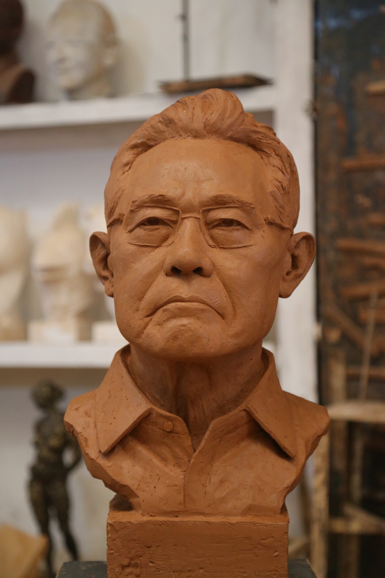 刘杰雕塑作品《钟南山》汉白玉肖像