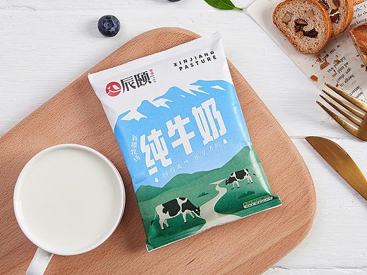 辰颐物语纯牛奶手绘包装设计