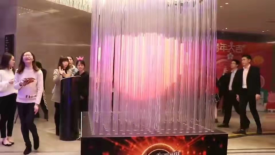 暖场互动装置《跳动的红心》景区美陈夜游亮化互动装置