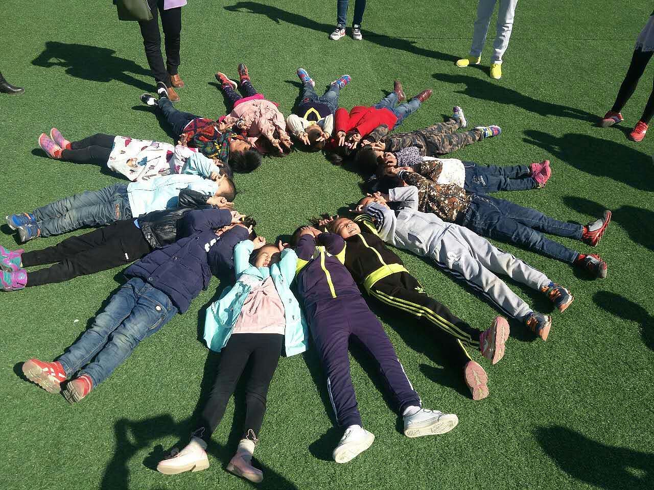 巴音镇幼儿园草莓二班春游亲子活动 2017.4.2