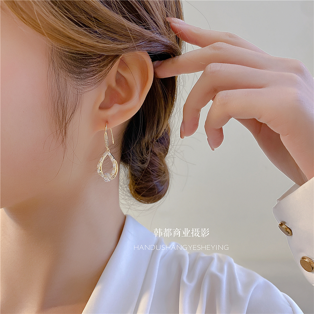 义乌淘宝摄影饰品拍摄耳钉项链戒指小清新模特图小L风（图ZMjY0MDQwNDQ4） - 人像摄影 - 站酷设计师麦图商业摄影原创素材 - 站酷ZCOOL