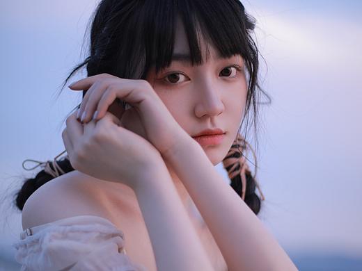 粉色江畔