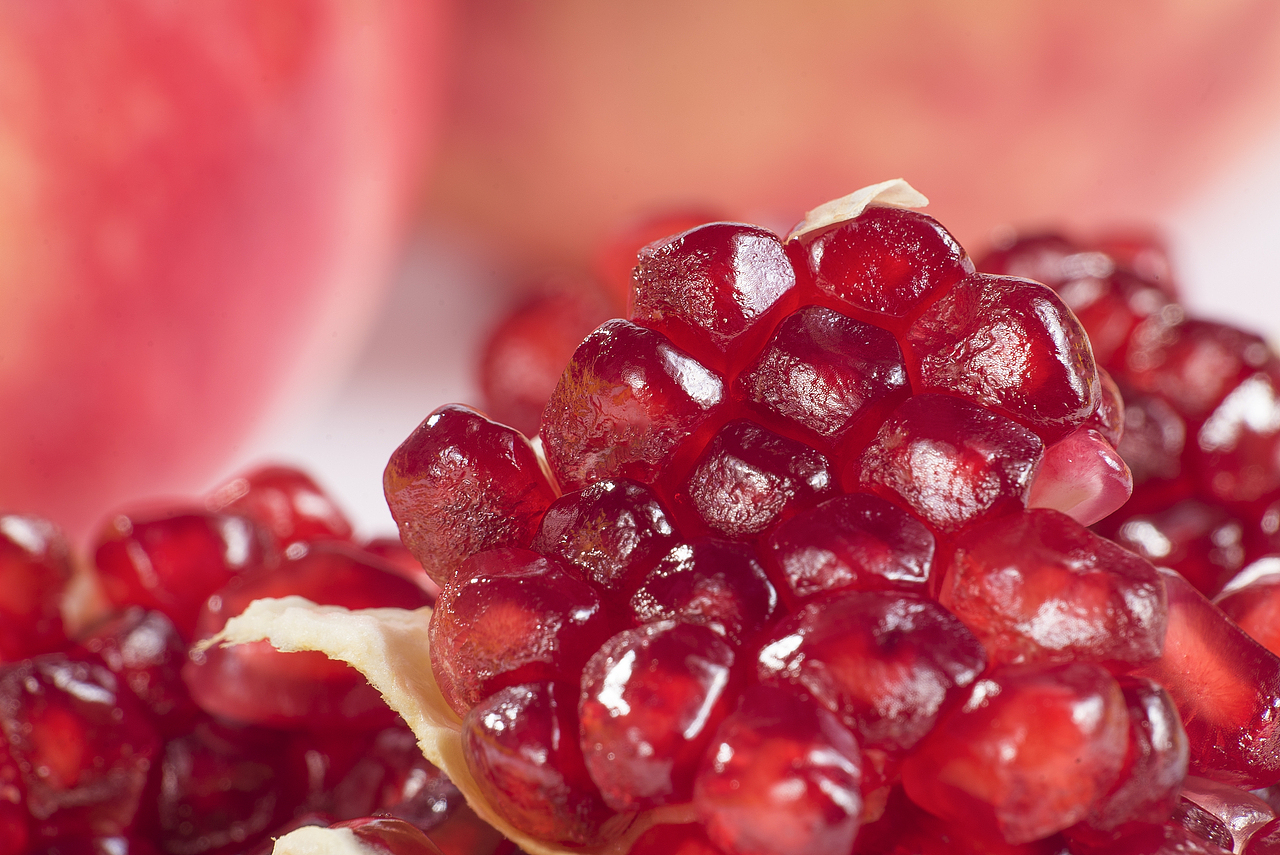 软籽石榴 | 影动视觉（图ZMjY3Njk5NjI4） - 产品摄影 - 站酷设计师影动视觉原创素材 - 站酷ZCOOL