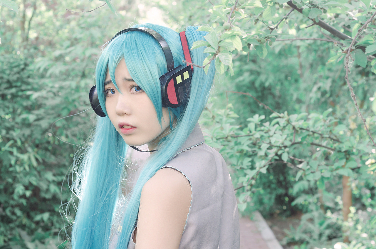 初音未来（图ZMTE2NDEzNTYw） - 人像摄影 - 站酷设计师浩瀚蓝天原创素材 - 站酷ZCOOL