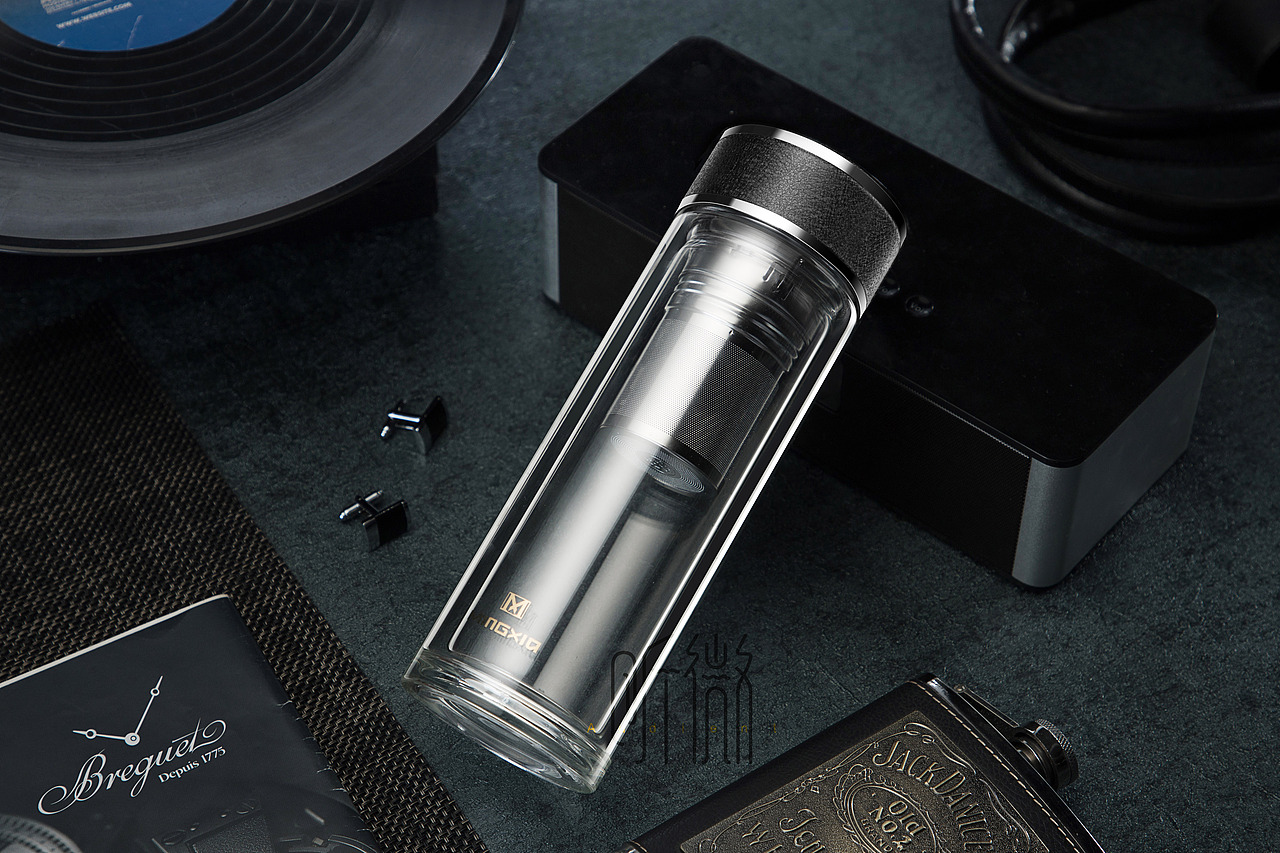 商务风玻璃杯拍摄