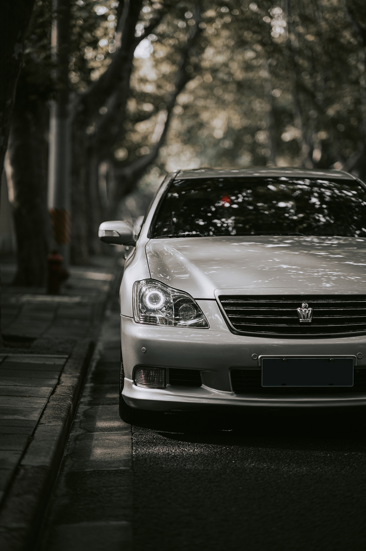 《褪去-12代丰田皇冠》_想·享摄影（图ZMjU3NDg1Mzgw） - 其他摄影 - 站酷设计师Image想原创素材 - 站酷ZCOOL