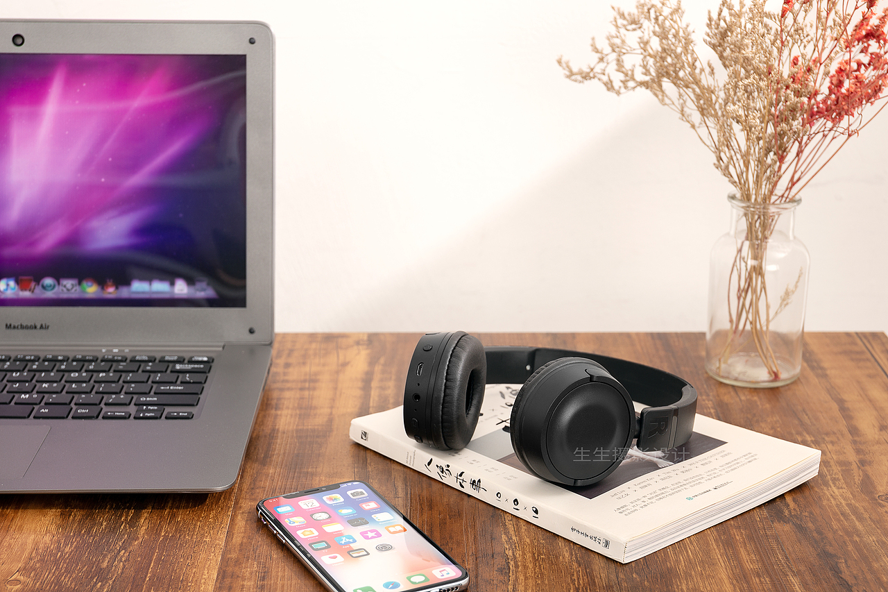 头戴耳机 蓝牙耳机 电商场景实拍（图ZMTMwOTA1MDY0） - 产品摄影 - 站酷设计师生生视觉原创素材 - 站酷ZCOOL