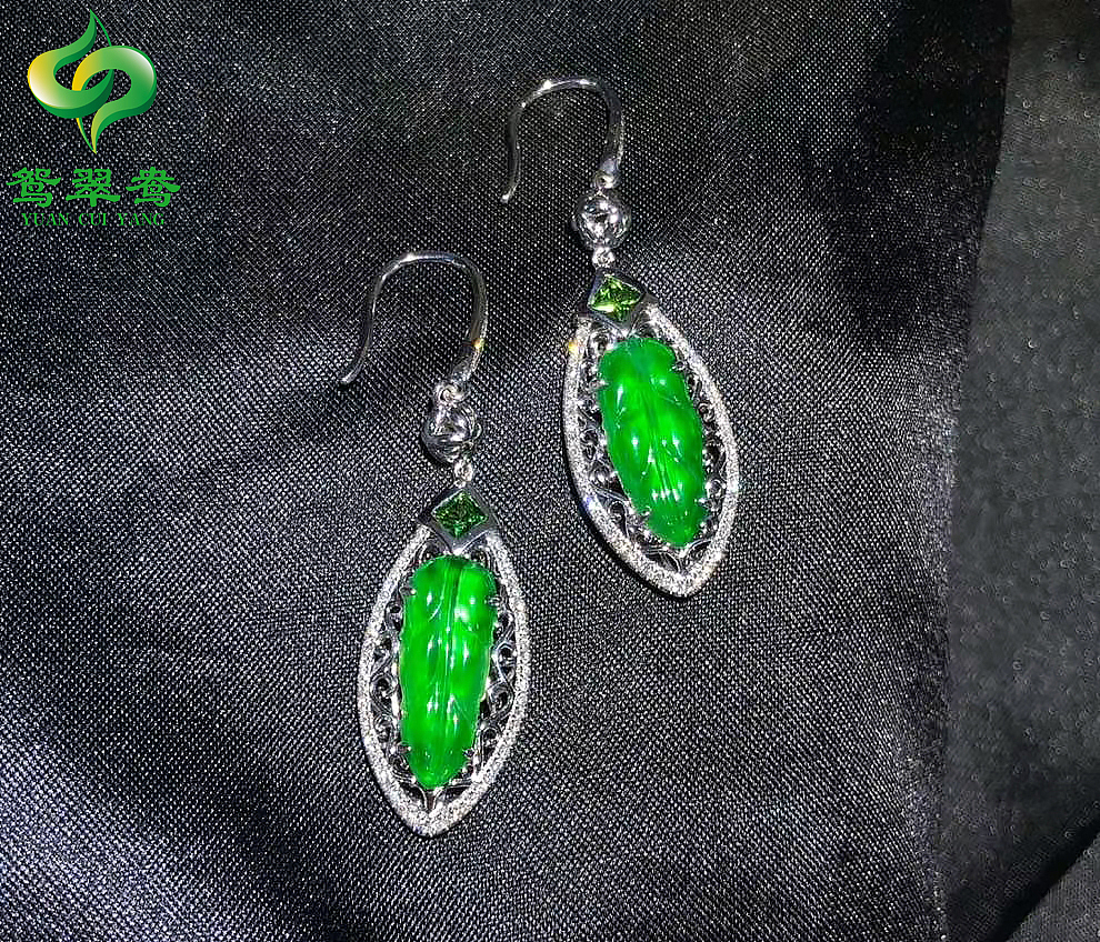 鸳翠鸯珠宝—【翡翠耳饰｜枝叶繁茂｜生机勃勃】—（图ZMjA3NzE5ODE2） - 首饰设计 - 站酷设计师鸳翠鸯珠宝原创素材 - 站酷ZCOOL