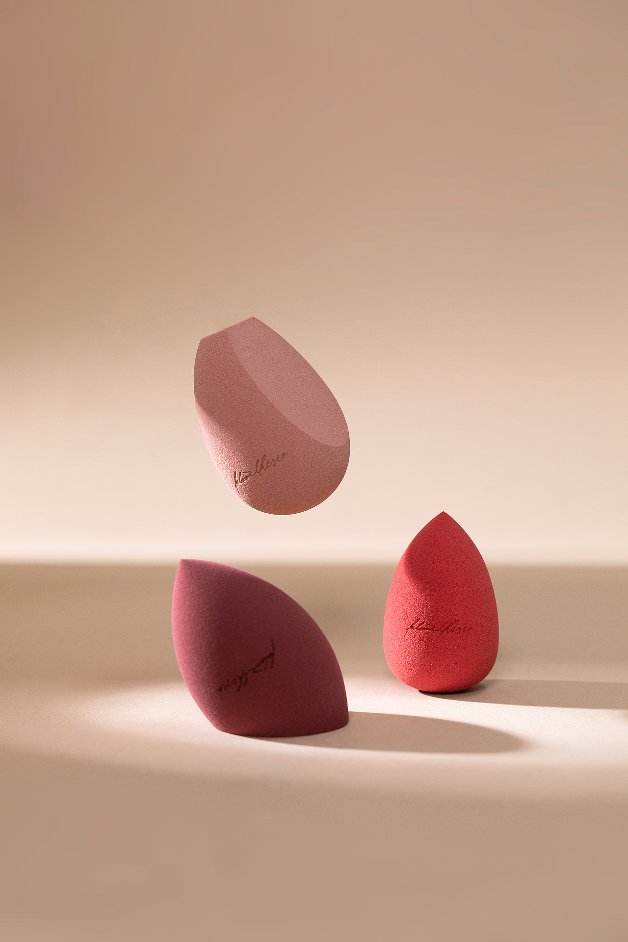 美妆蛋（图ZMjIxNTkyODU2） - 产品摄影 - 站酷设计师易一c原创素材 - 站酷ZCOOL