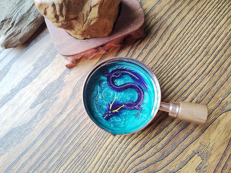 一小锅紫神龙 琥珀绘