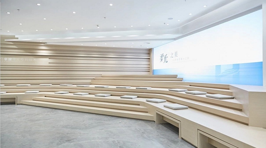 学院风格的阶梯讲堂就在不一样摄影基地