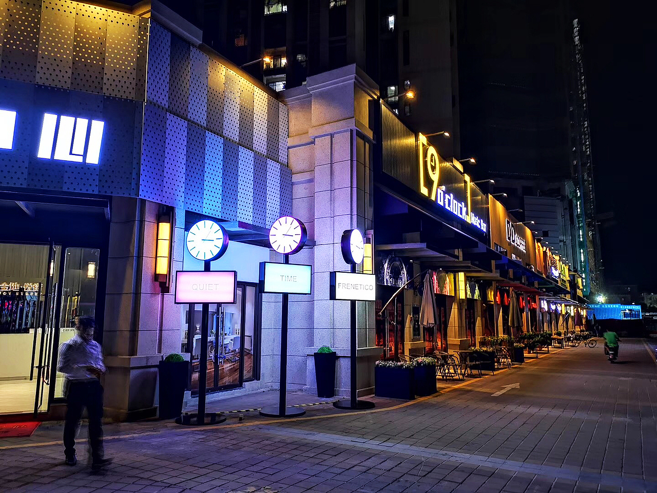 商业街氛围包装|深圳坪山（图ZMTE3MjA4ODM2） - 其他空间 - 站酷设计师LIUfzzzz原创素材 - 站酷ZCOOL