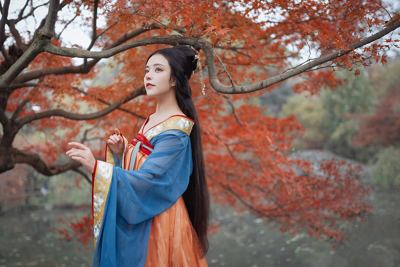 【汉服摄影】深意总迟解，将爱却晚秋（图ZMjM2NTE0ODA0） - 人像摄影 - 站酷设计师绘心_Aries原创素材 - 站酷ZCOOL