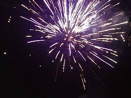 迟到的新年烟火