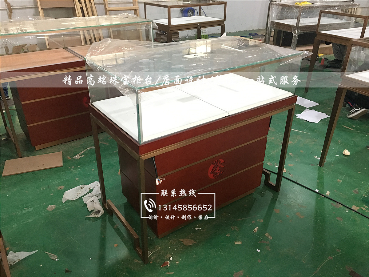 海南舍得坊展柜制作