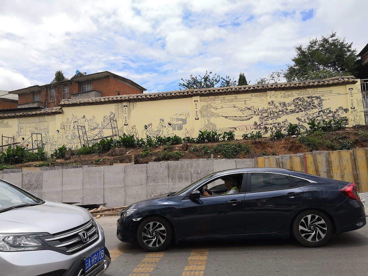 尊重工具,细心工作,感受绘画,感恩生命,基准与质量取决于我们的心——锦泰彩绘