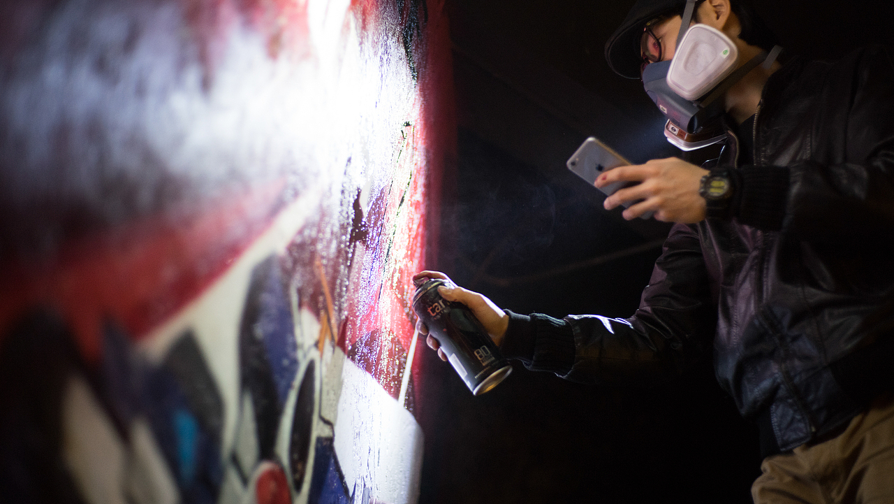 MTS涂鸦团队-车轮下的路