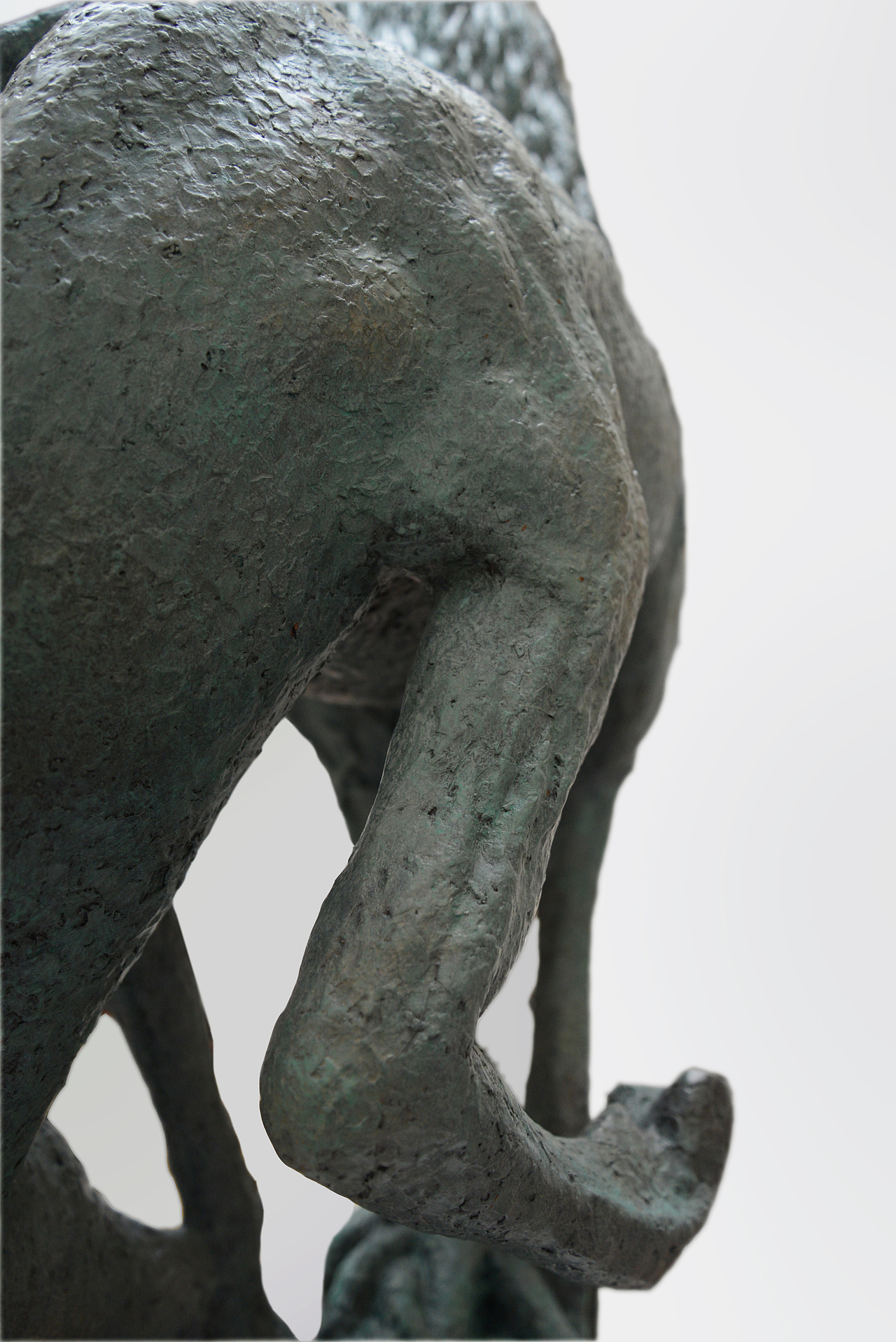 《敖鲁古雅—暮》（图ZNTc1NjU5NjQ=） - 雕塑 - 站酷设计师Wzjian原创素材 - 站酷ZCOOL