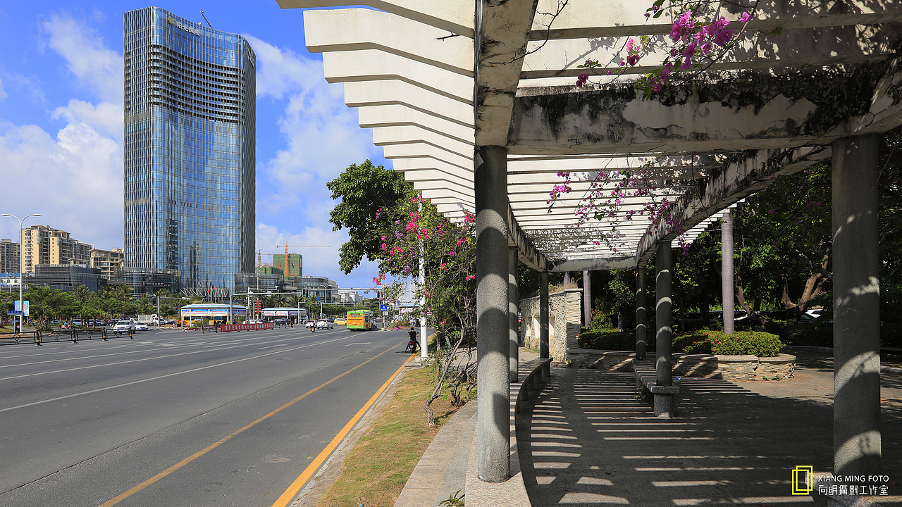 拆迁的三亚月川村.