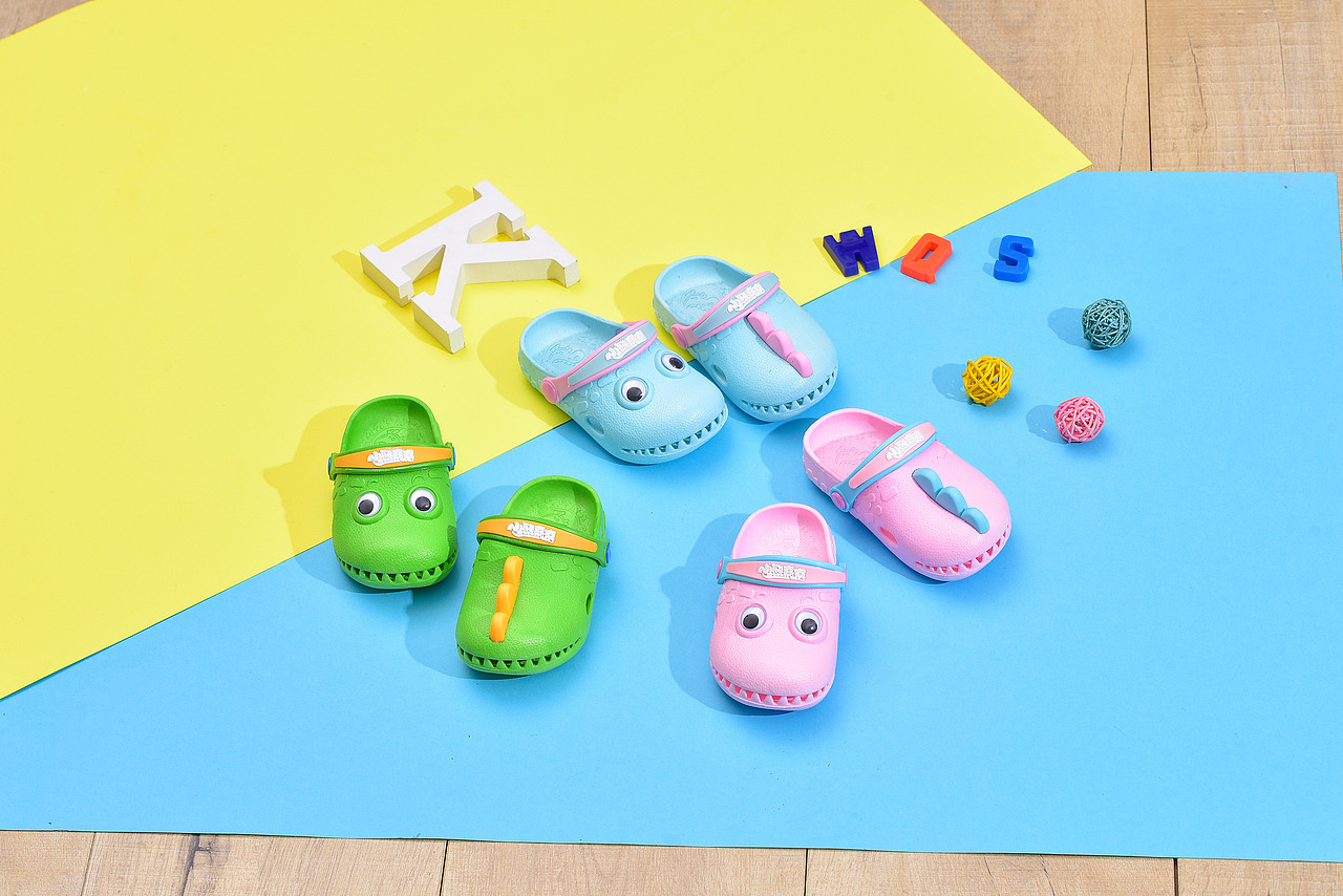 鞋子（图ZMjAwODA1OTA0） - 产品摄影 - 站酷设计师潮阳摄影原创素材 - 站酷ZCOOL