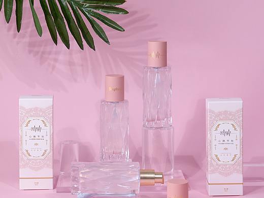 护发精油（个人主页-ZNDg5NTczOTY=） - 产品摄影 - 站酷设计师马老师没错原创素材 - 站酷ZCOOL