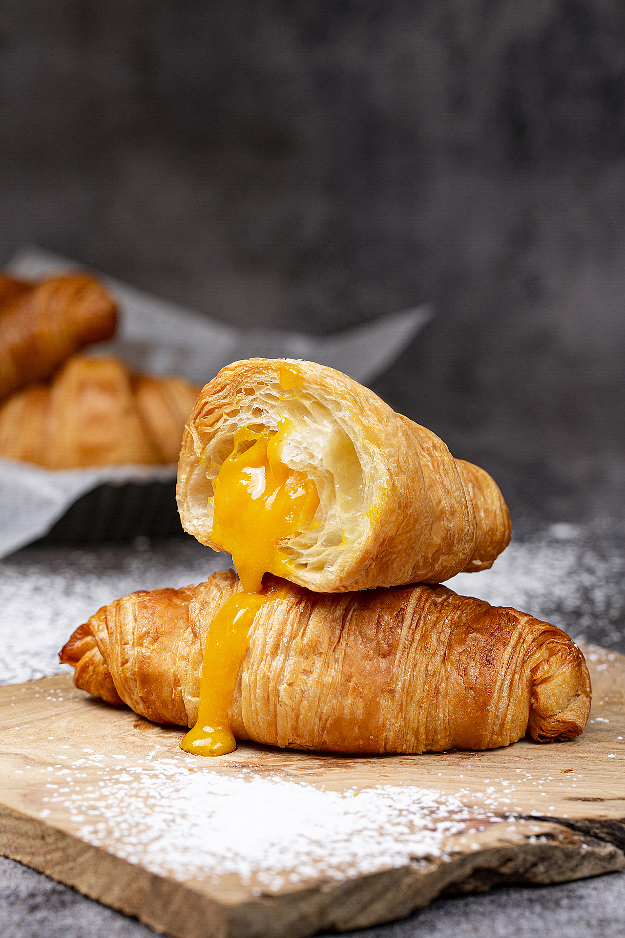 面包牛角包|摄影|美食摄影|壹忛文化传媒_原创作品-站酷zcool