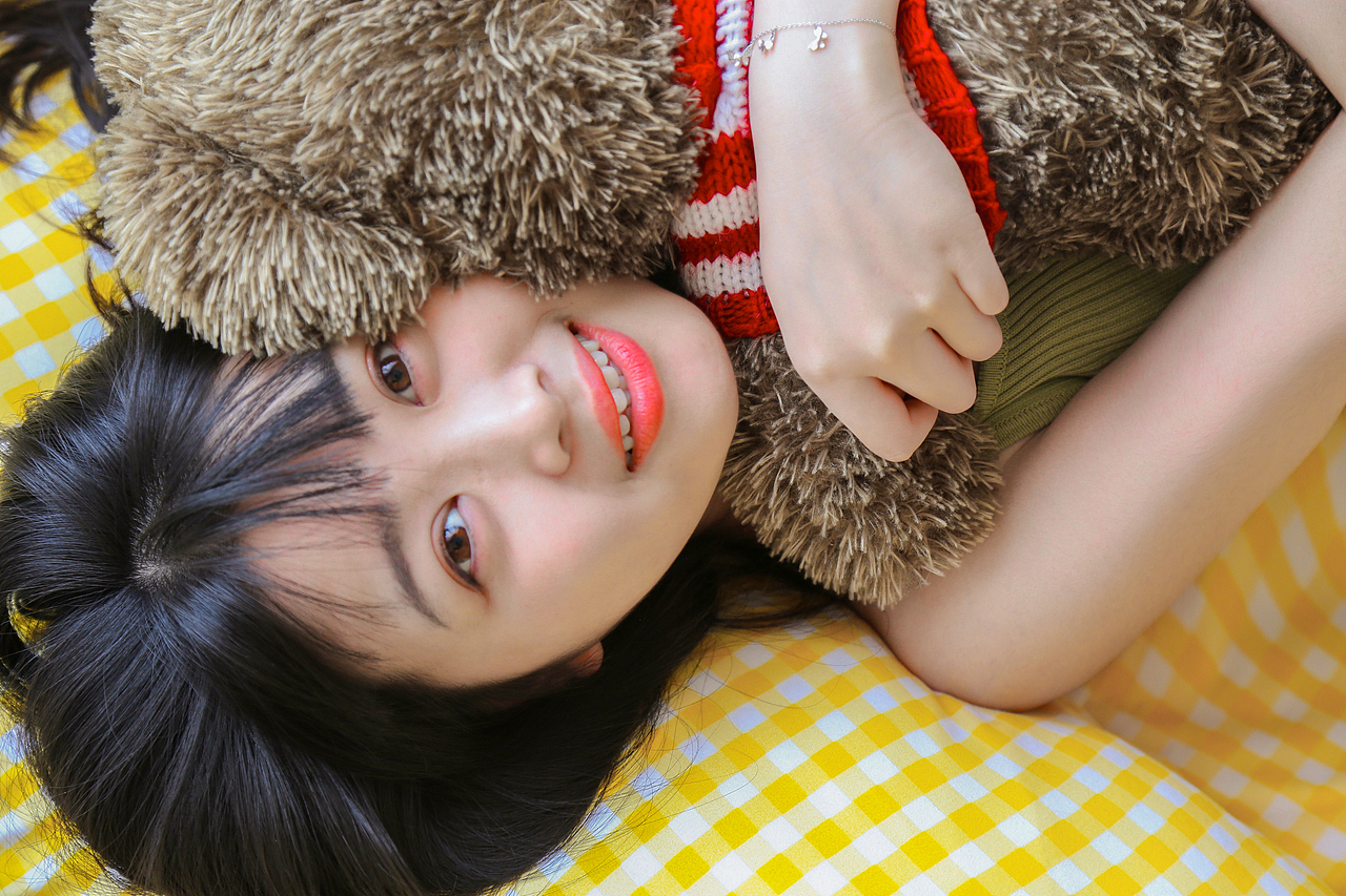 “今天我请客 请你喝可乐 希望你可爱又快乐” 