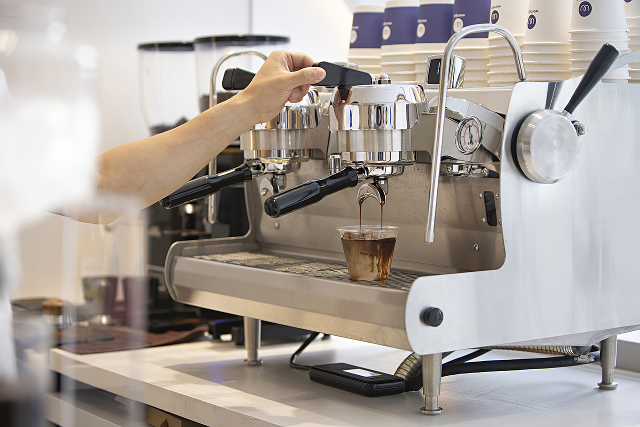 WARMJOY COFFEE（图ZMjU4NDE4NjY4） - 商业空间设计 - 站酷设计师ct360原创素材 - 站酷ZCOOL