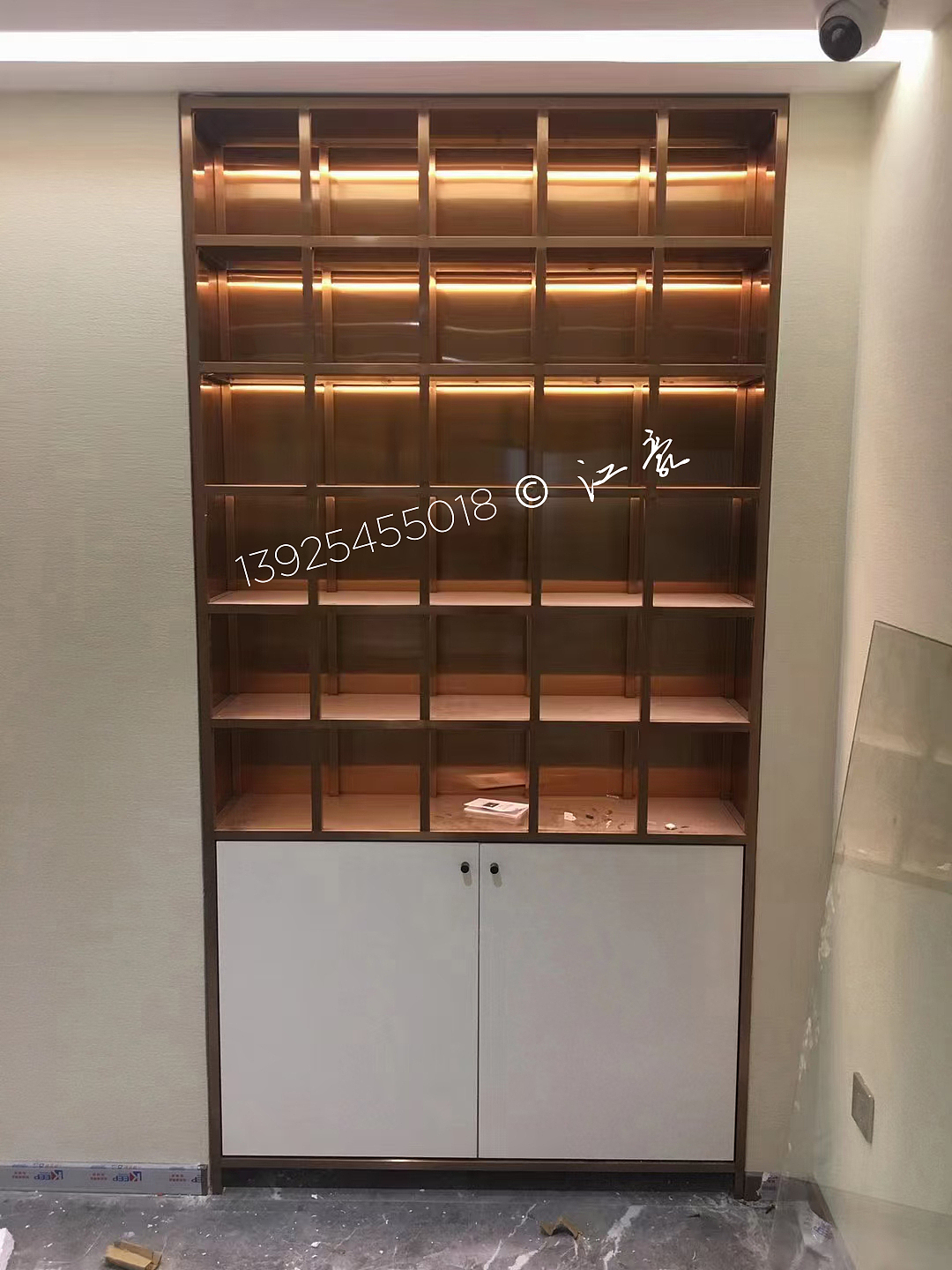 屏风隔断酒柜酒架钢板柜