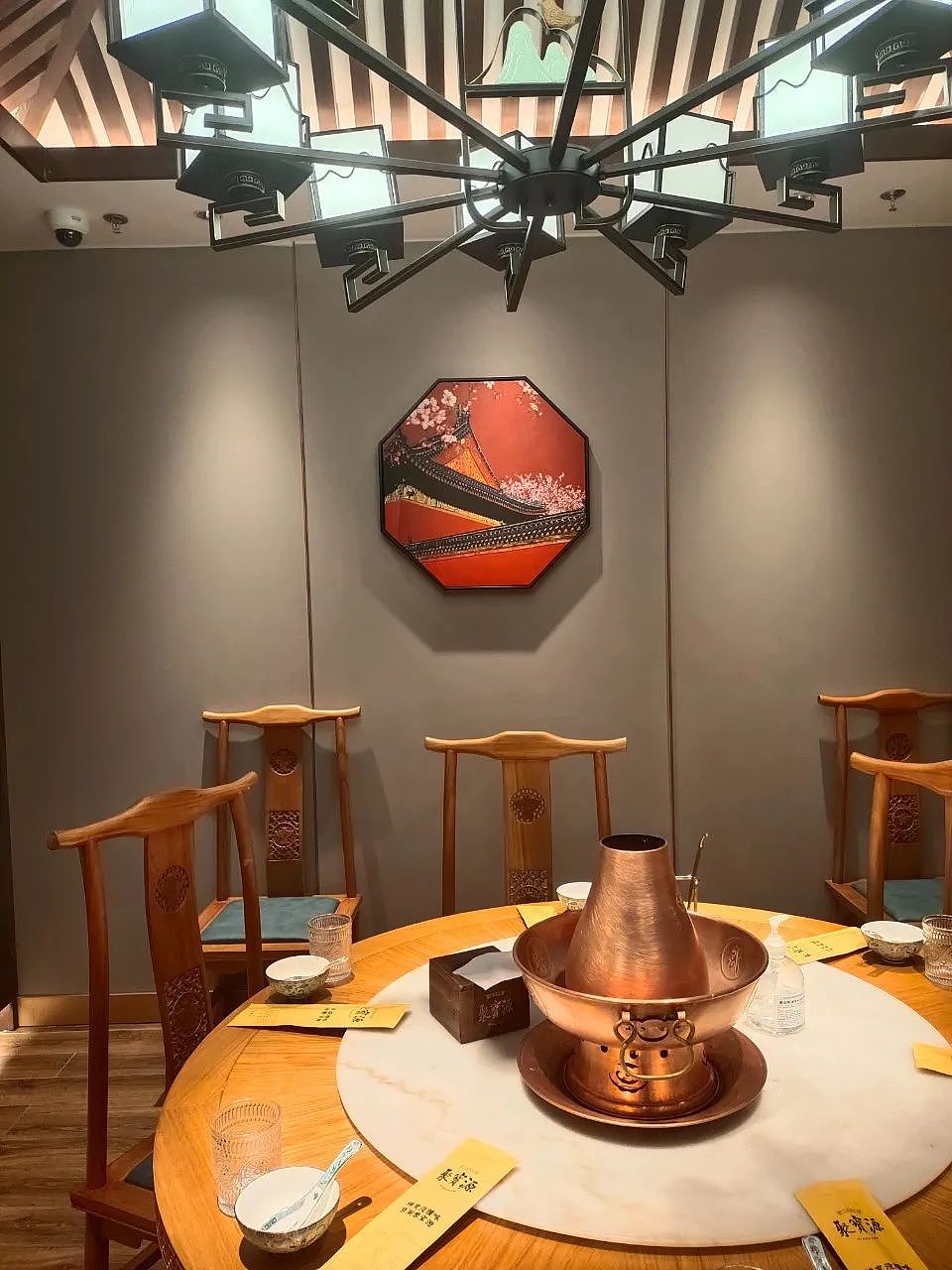 商业空间展示设计 | 火锅，老北京的烟火气息（图ZMzEwOTA2MjEy） - 酒店餐饮设计 - 站酷设计师朗生原创素材 - 站酷ZCOOL