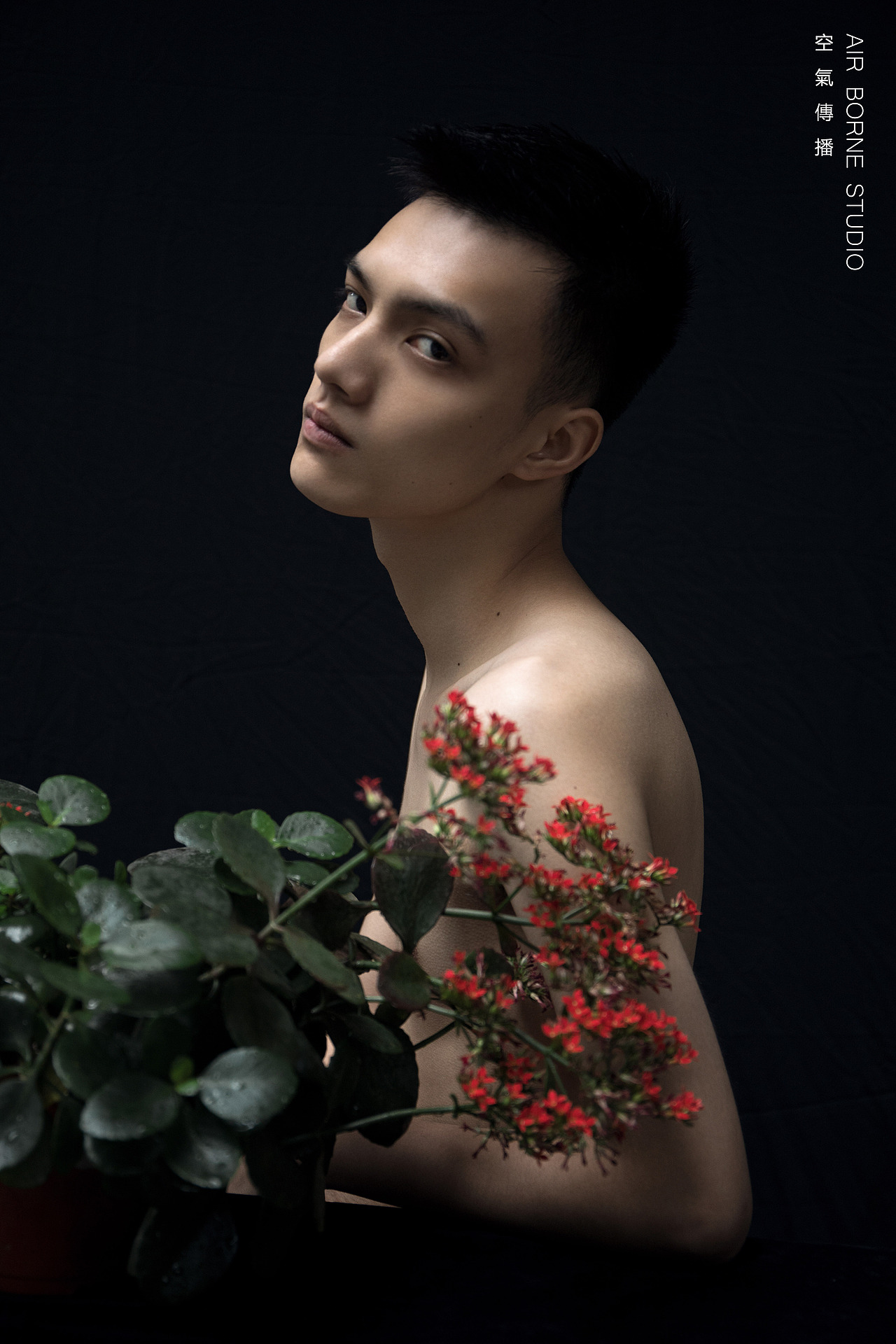 one | 《陷》（圖ZMTU4NDYzNzY0） - 時(shí)尚/藝術(shù)攝影 - 站酷設(shè)計(jì)師漢堡良原創(chuàng)素材 - 站酷ZCOOL