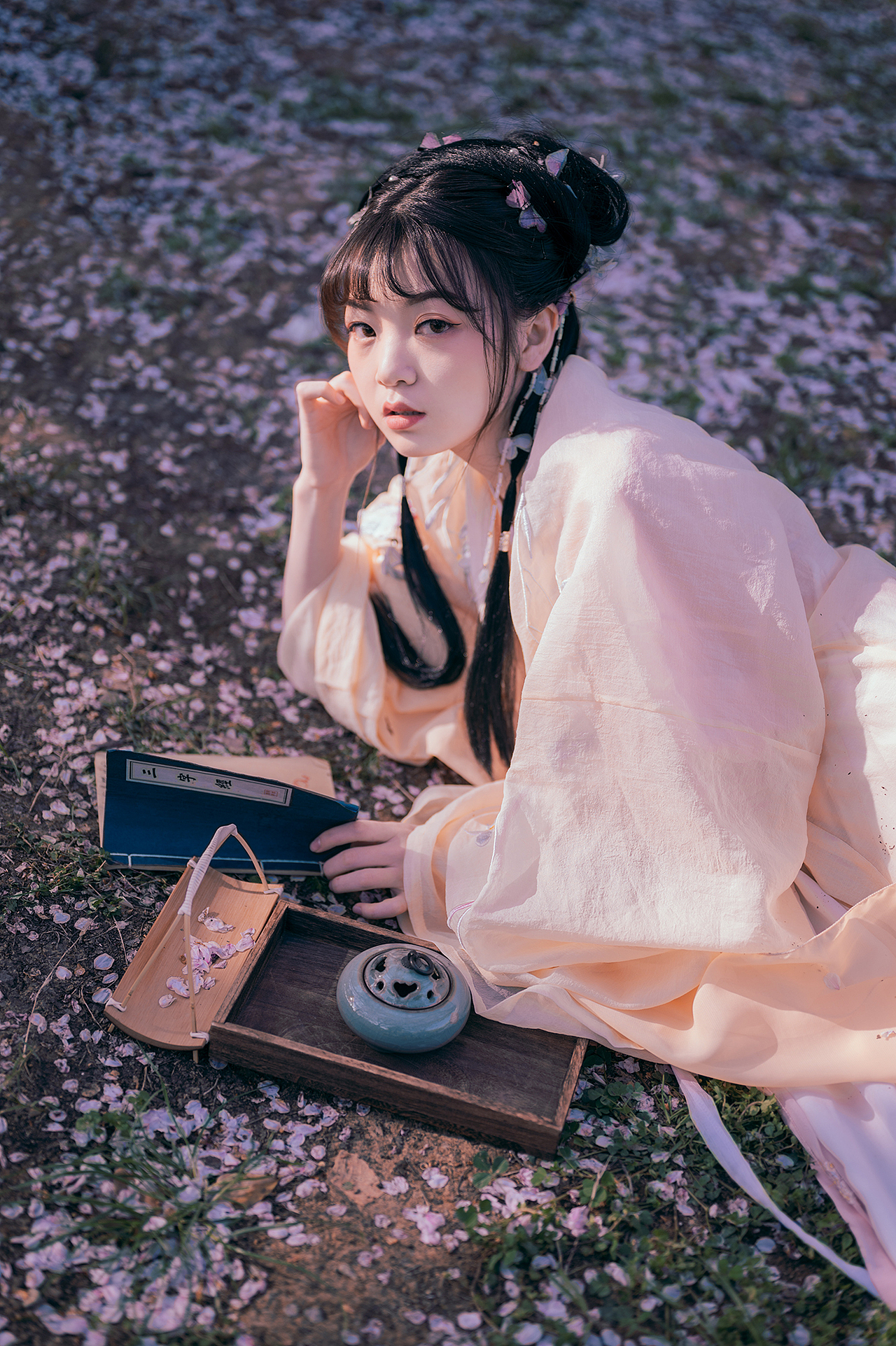 樱花落（图ZMjA0MzMxNjY4） - 人像摄影 - 站酷设计师拍照的青山原创素材 - 站酷ZCOOL