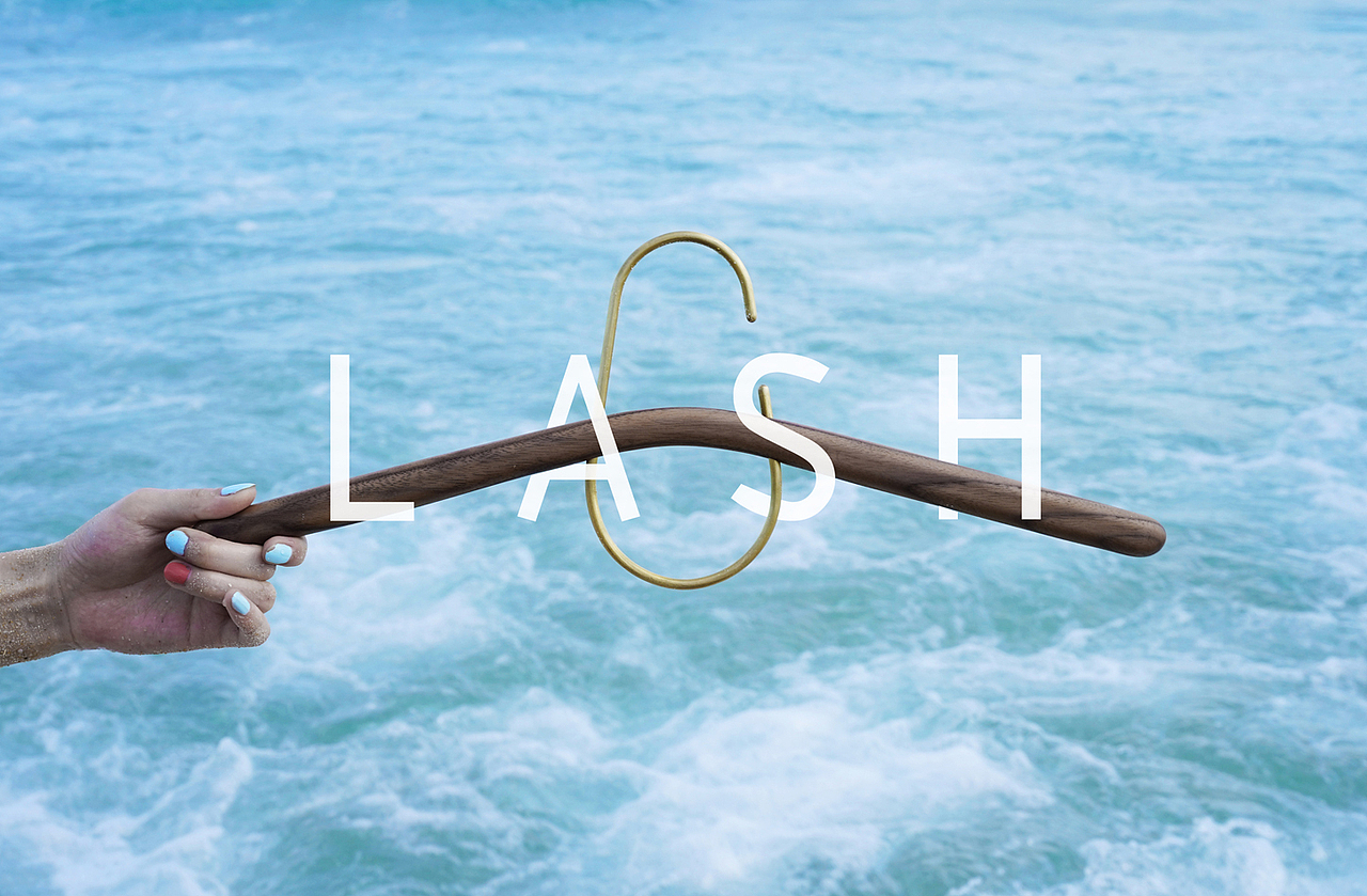 勾搭实木黄铜衣架