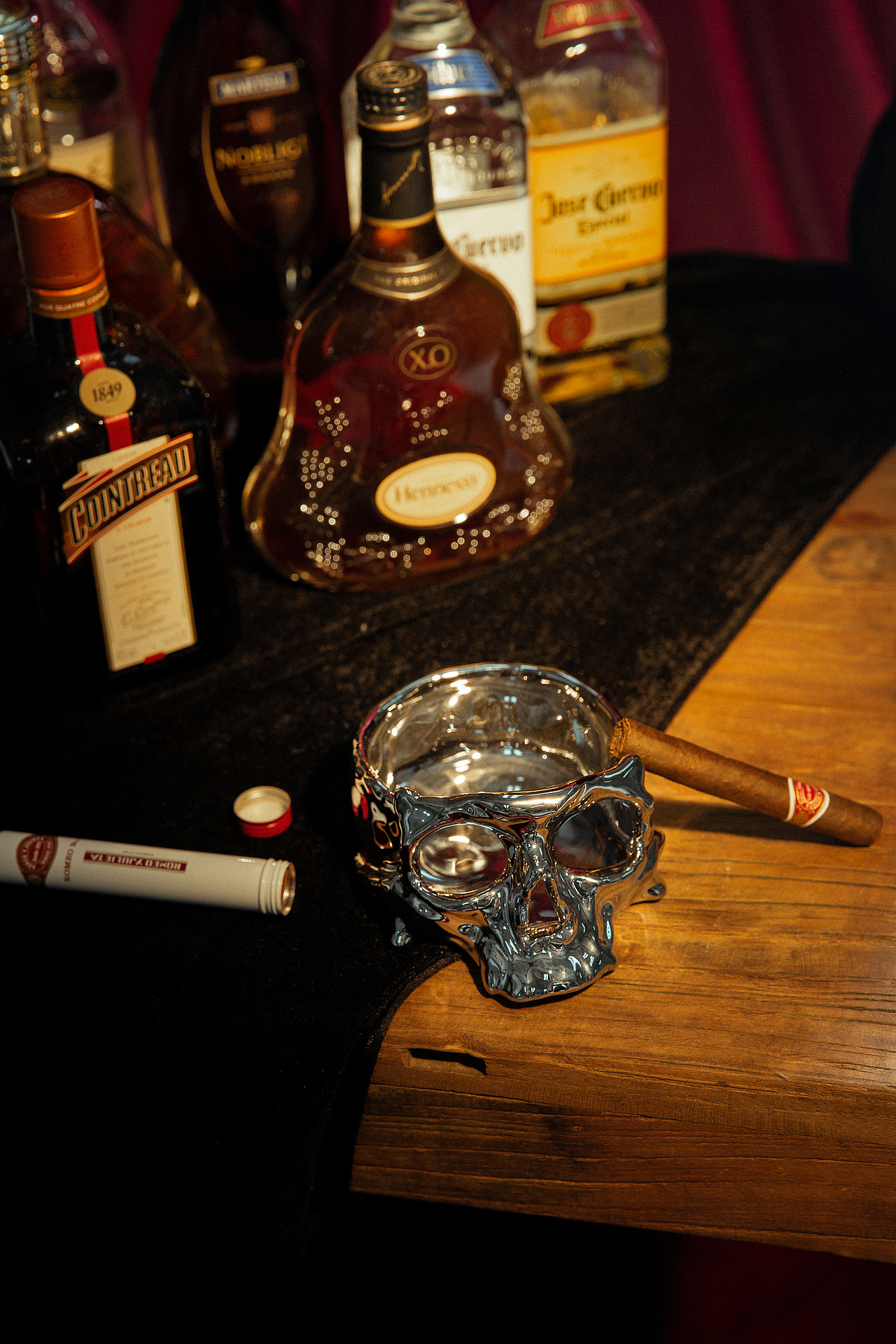 【SKULL】骷髅 暗黑系1300°电镀金属色陶瓷烟灰缸摆件