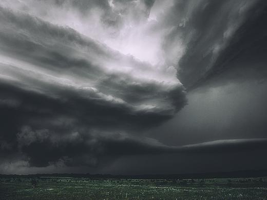 风卷残云/Storm