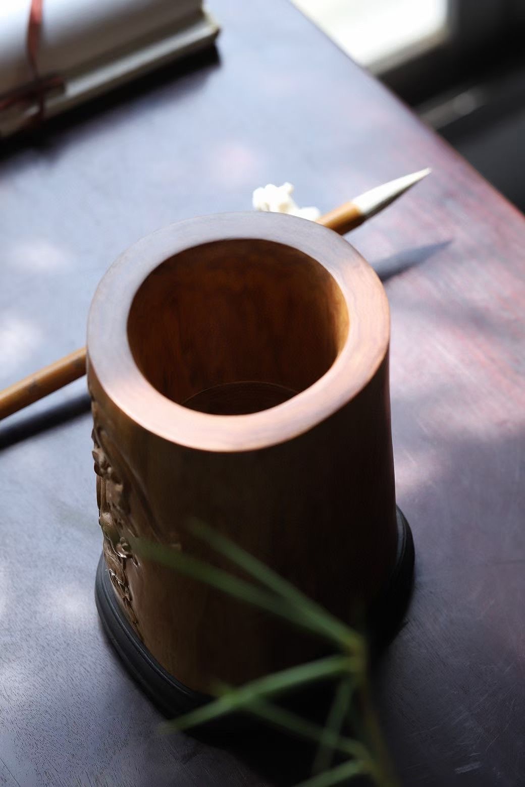 老山檀 | 螭龙笔筒