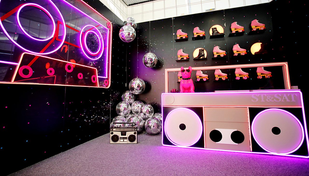 sat女鞋品牌快闪店项目设计案例