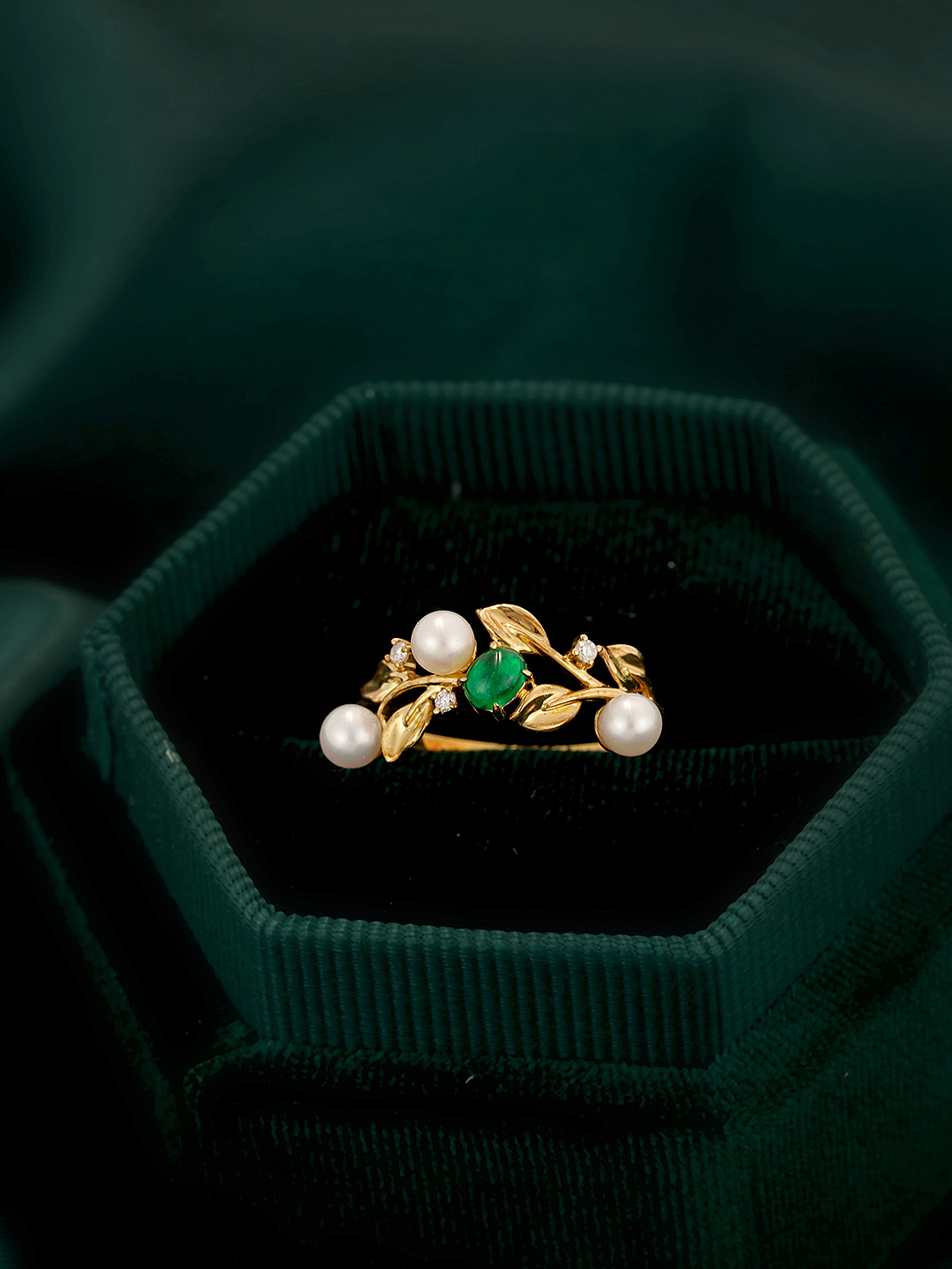 祖母绿戒指拍摄