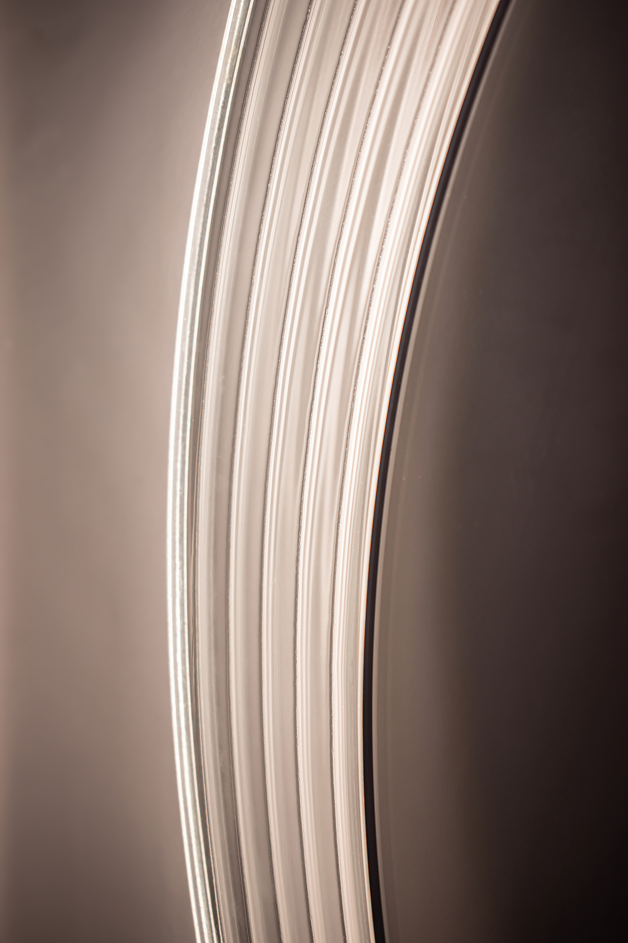 突破界限，泛起涟漪——源自意大利玻璃艺术镜Ⅱ