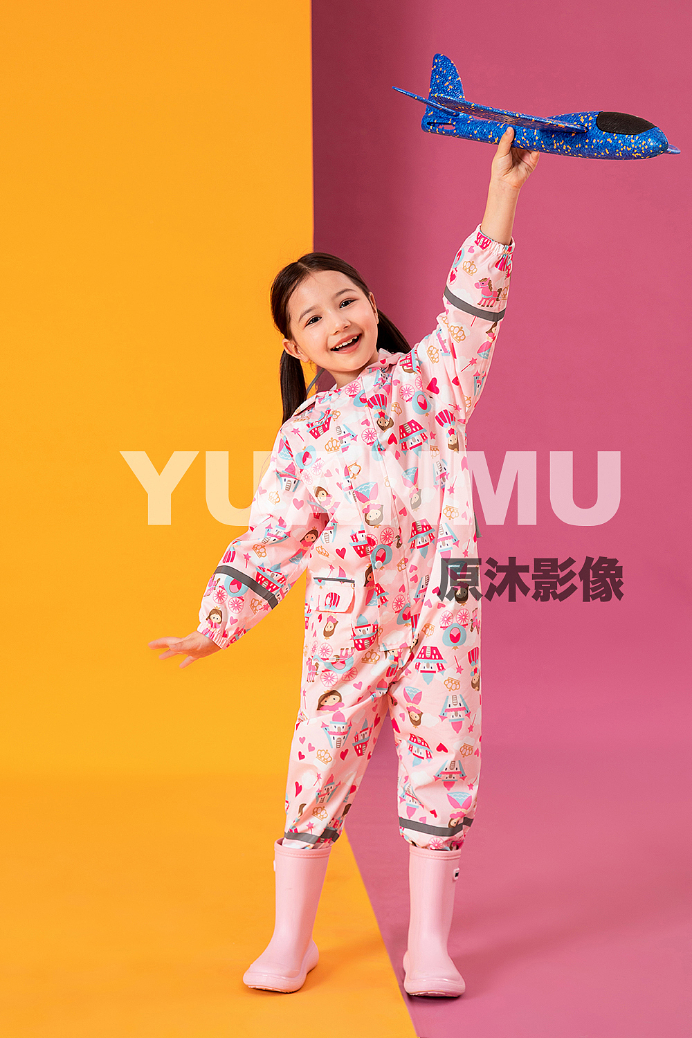 儿童雨衣（图ZMzcxMjU5Nzk2） - 产品摄影 - 站酷设计师原沐摄影原创素材 - 站酷ZCOOL