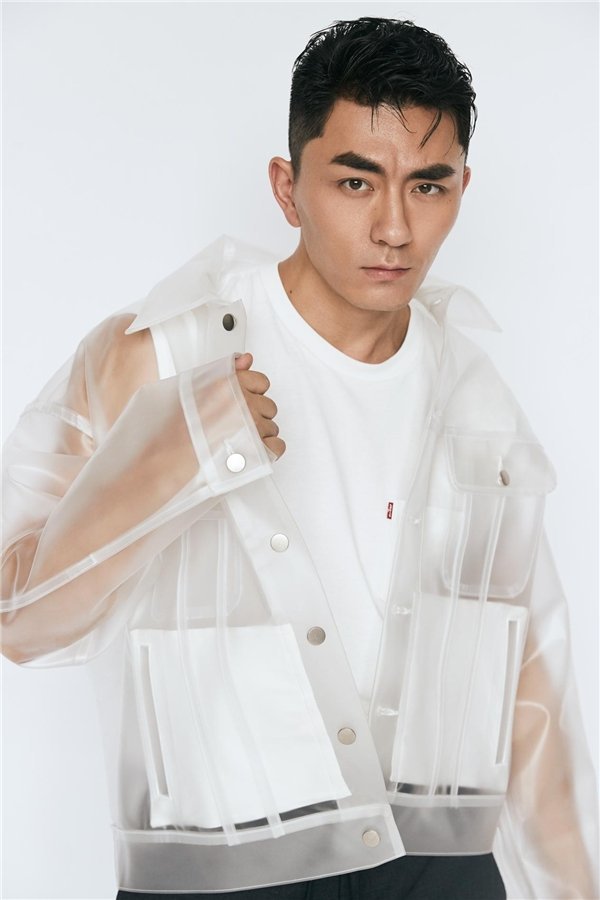 张宁江上演"神算子"《长津湖》票房破50亿