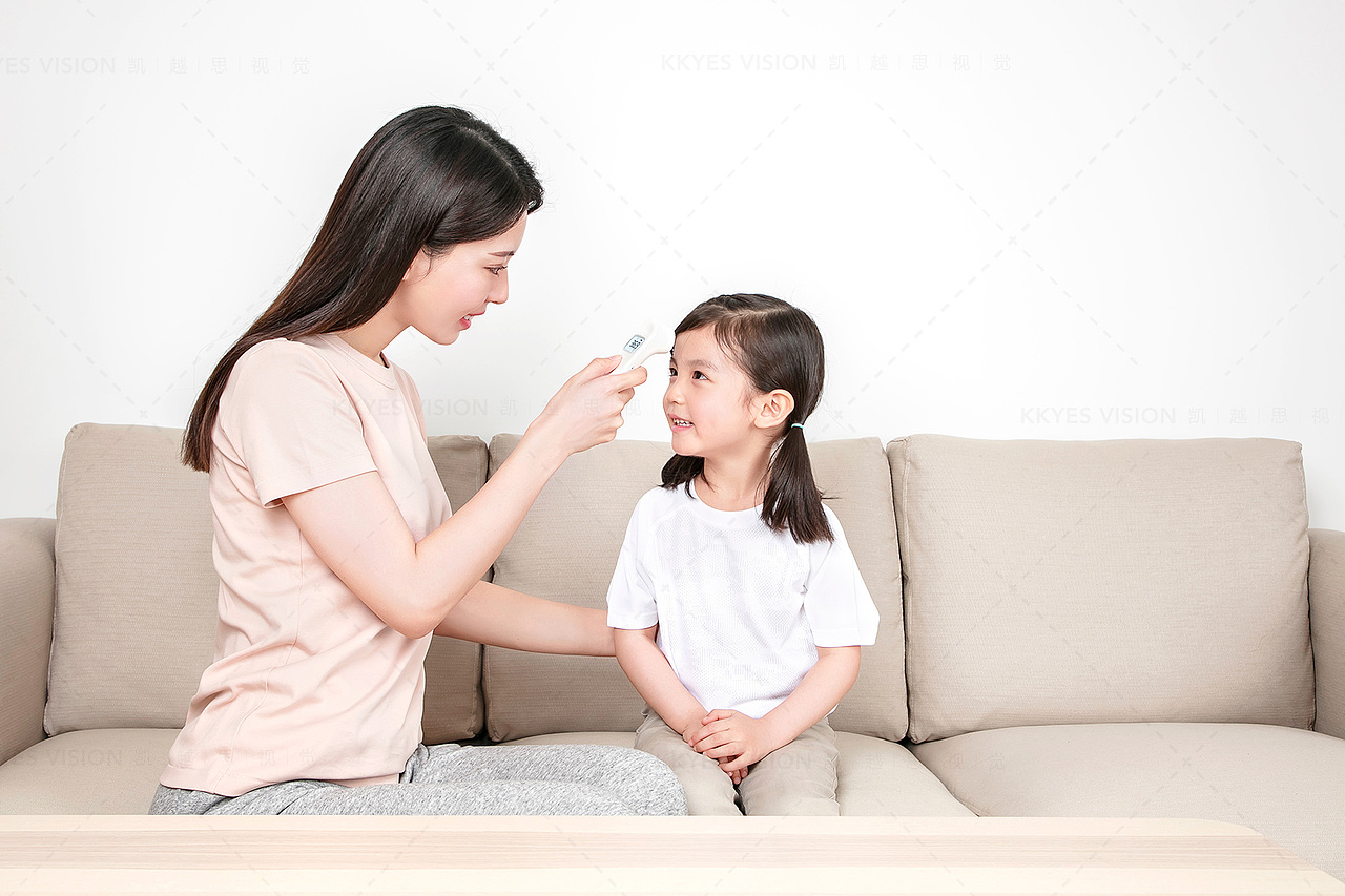 鱼跃电子额温枪体温计 拍摄医疗用品产品摄影图片精修