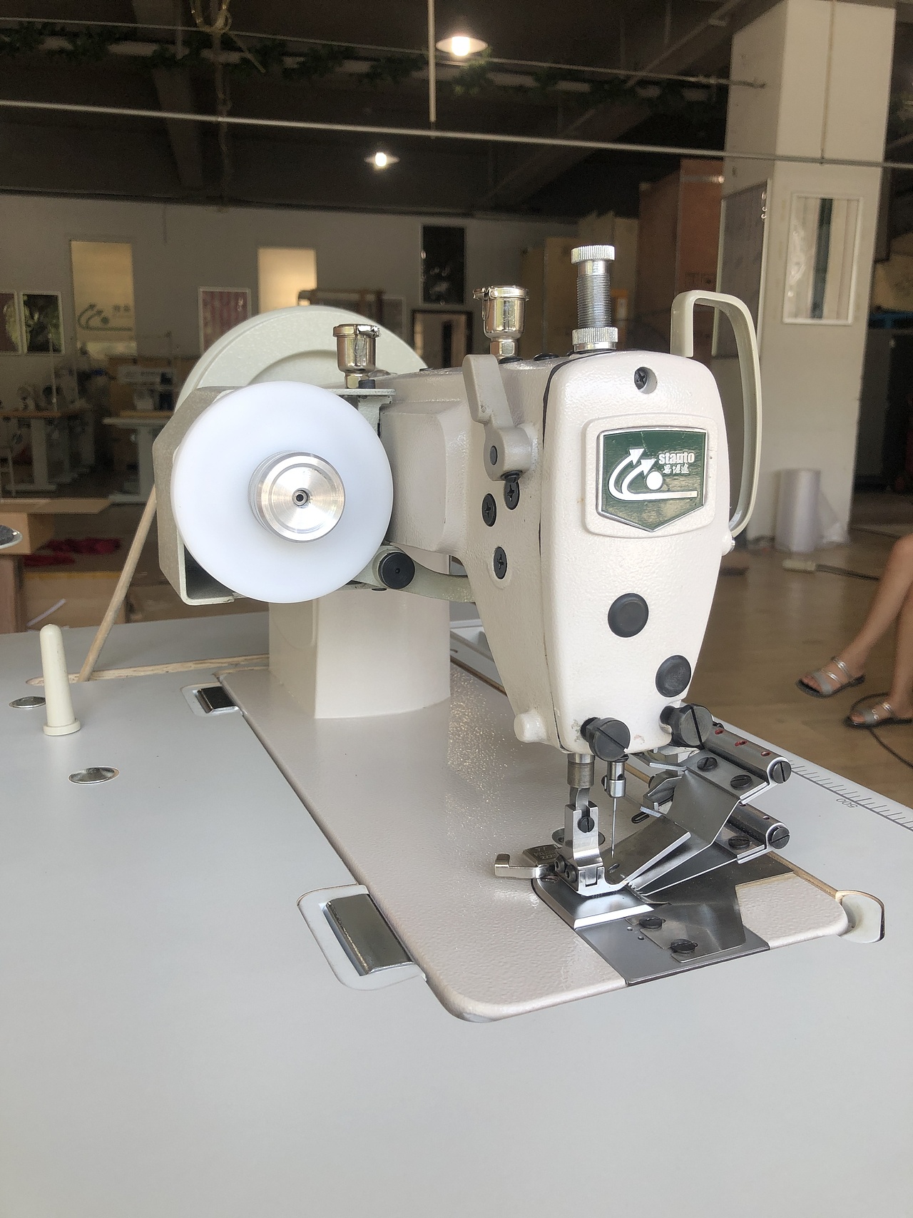 单针多功能铲折机花样缝纫机特种服装专机