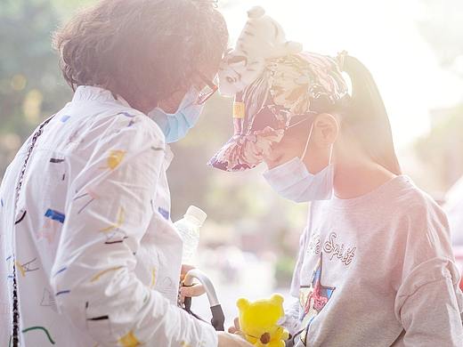 花市街拍 - 年味（个人主页-ZNDIzODU3MTY=） - 人文/纪实摄影 - 站酷设计师李翔DennisLee原创素材 - 站酷ZCOOL