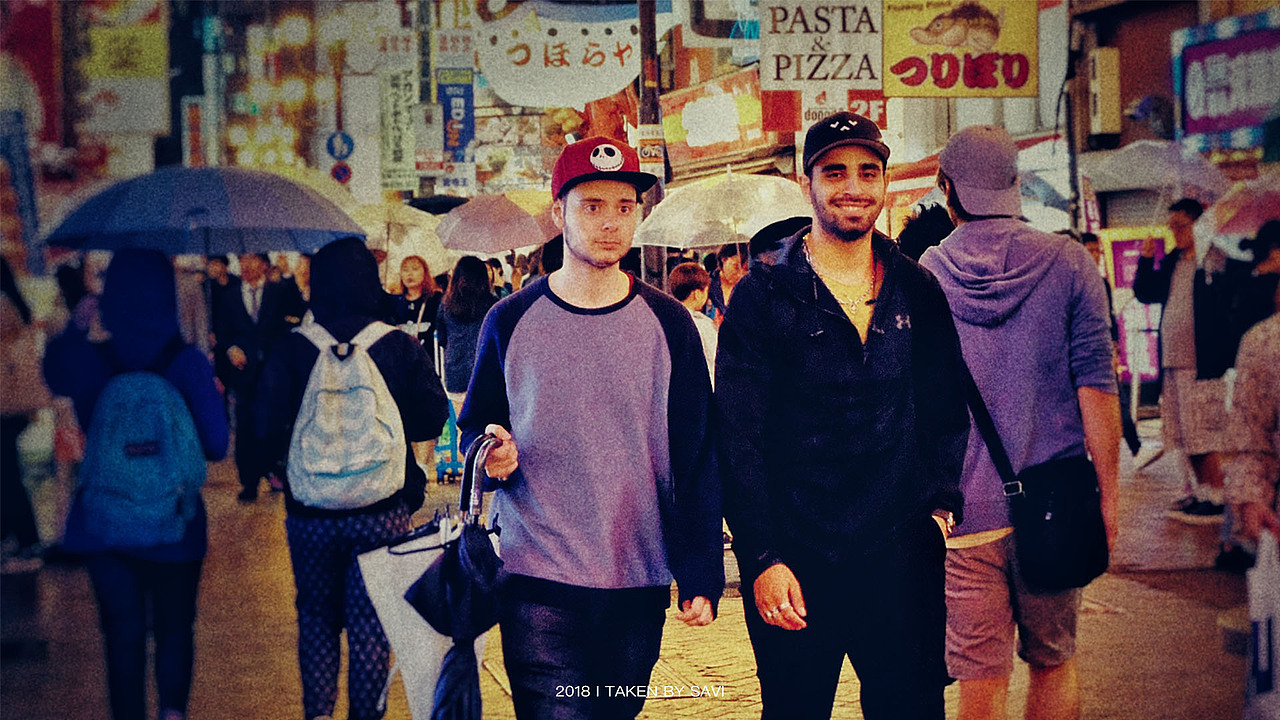 总有些人,
是会闪闪发光的。<br>哪怕人潮汹涌,<br>哪怕擦肩而过。<br>