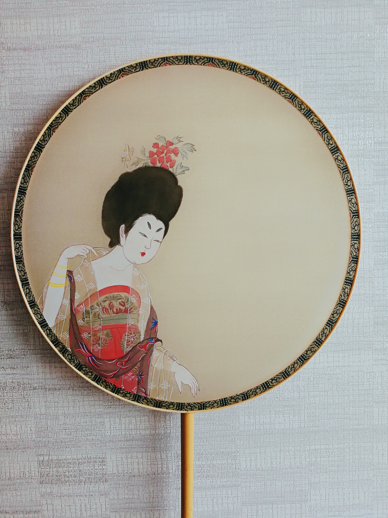 簪花仕女图团扇