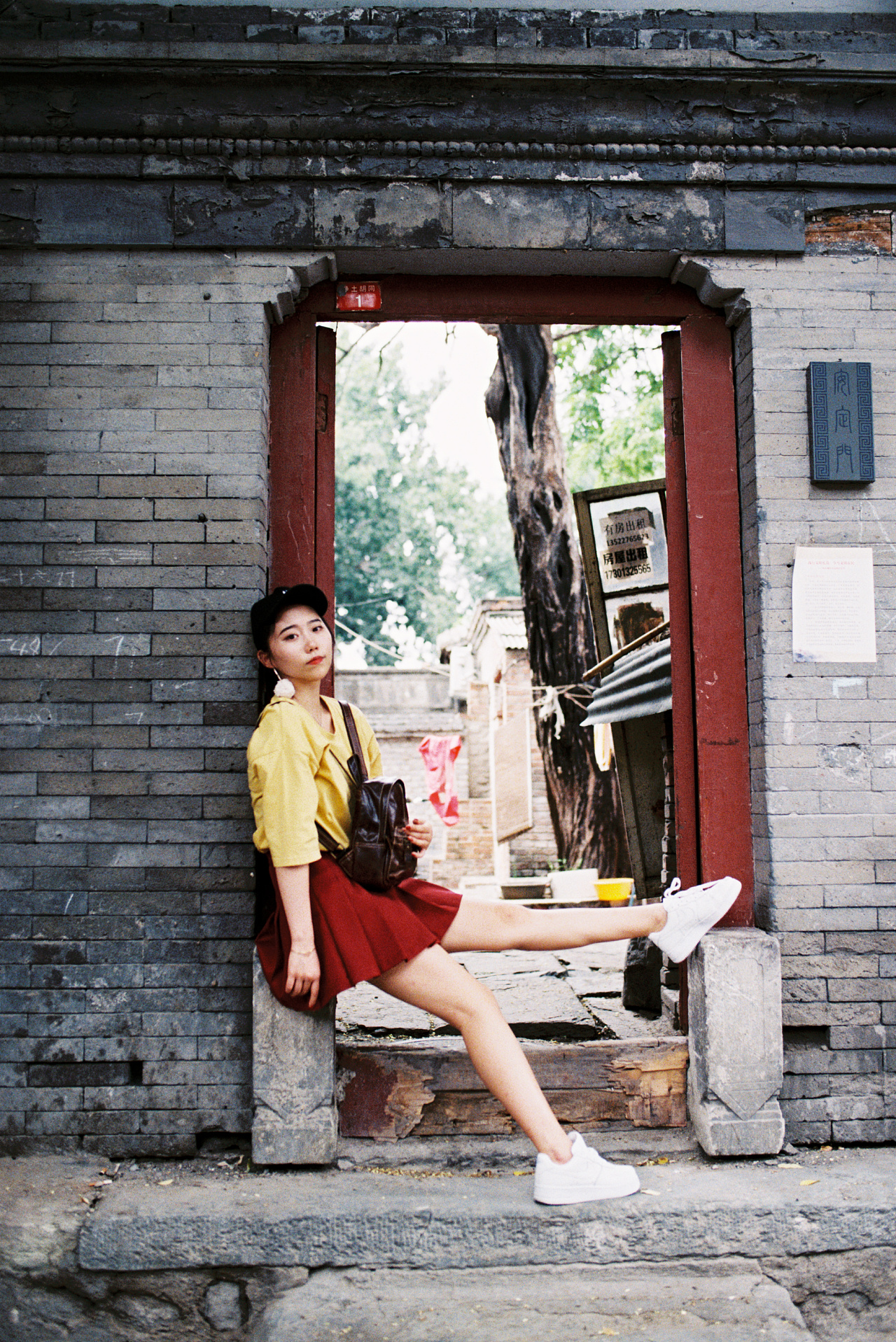 逛胡同|摄影|人像摄影|碎影酱 - 原创作品 - 站酷 (zcool)